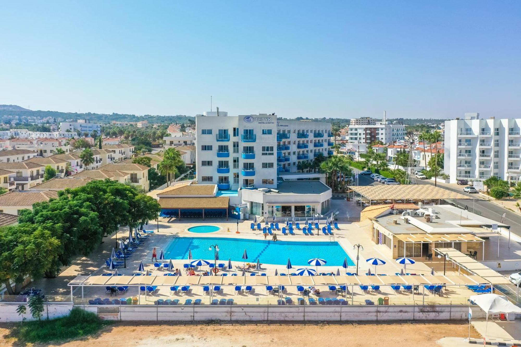 Tetyk Hotel Pernera Esterno foto