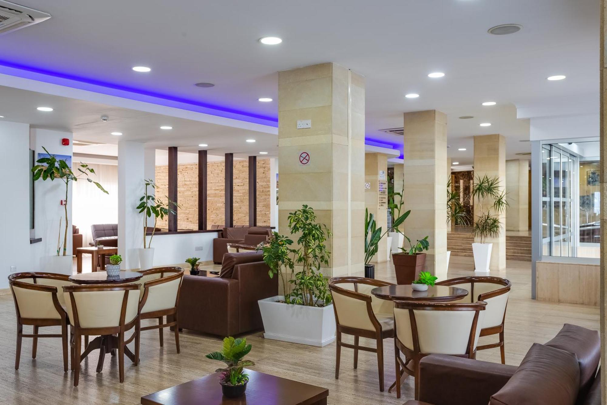 Tetyk Hotel Pernera Esterno foto